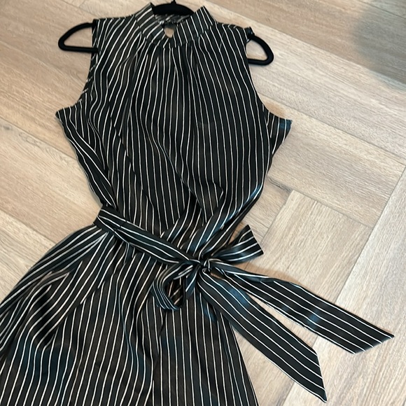 Black striped sleeveless dress size 14 brand new 🟢 - Picture 8 of 11